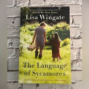 🍒Books 3 for $10🍒Lisa Wingate- The Language of Sycamores